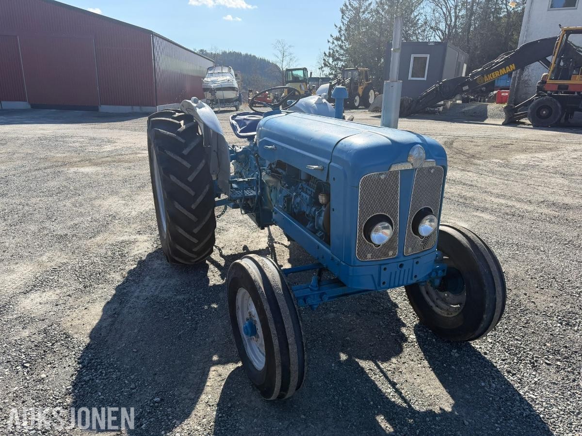 Fordson Super Major - Mva fri traktor